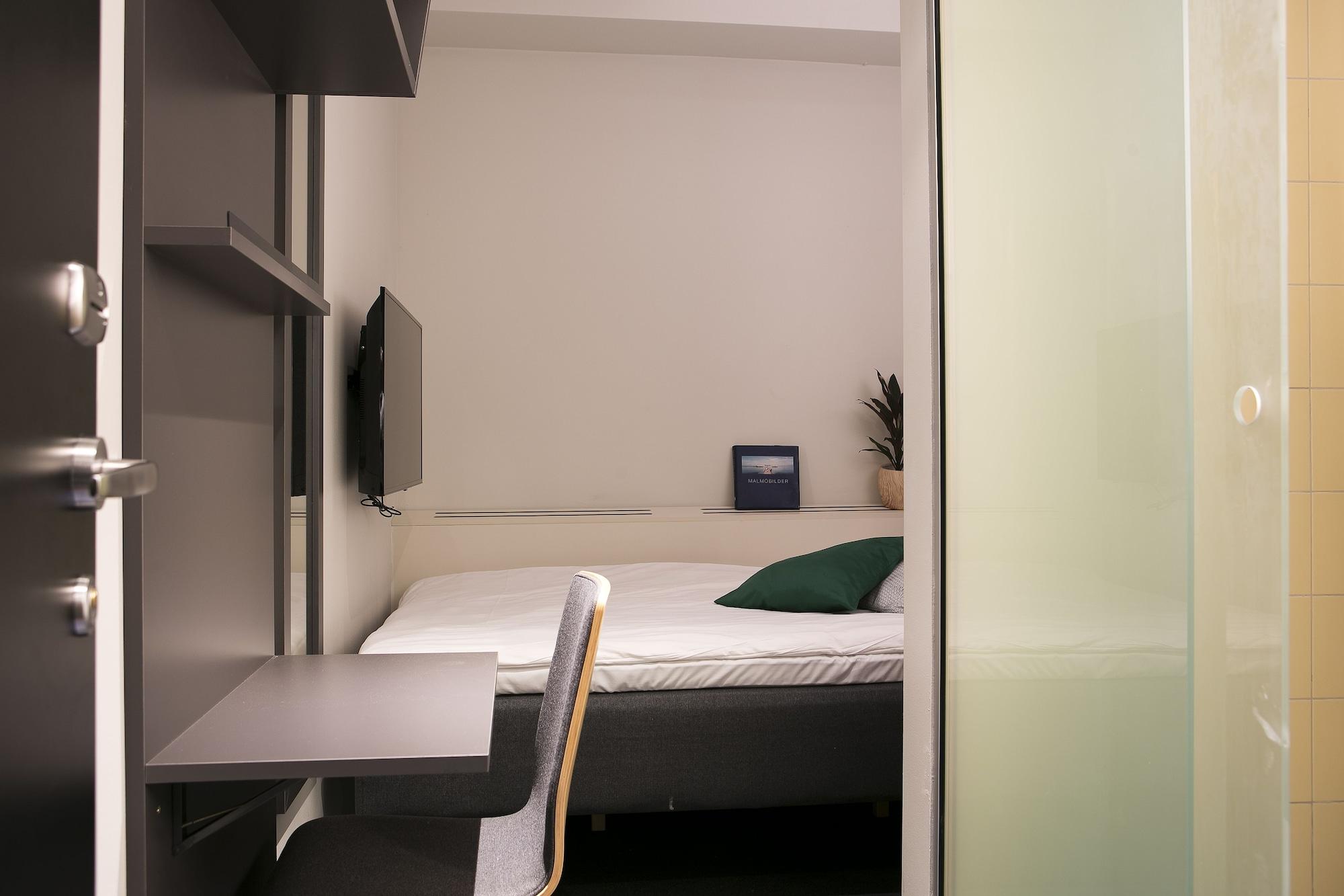 Moment Hotel 3*